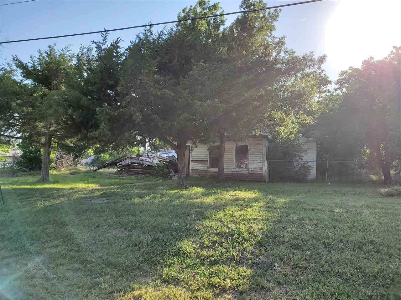 203 Talbott St - Photo 1