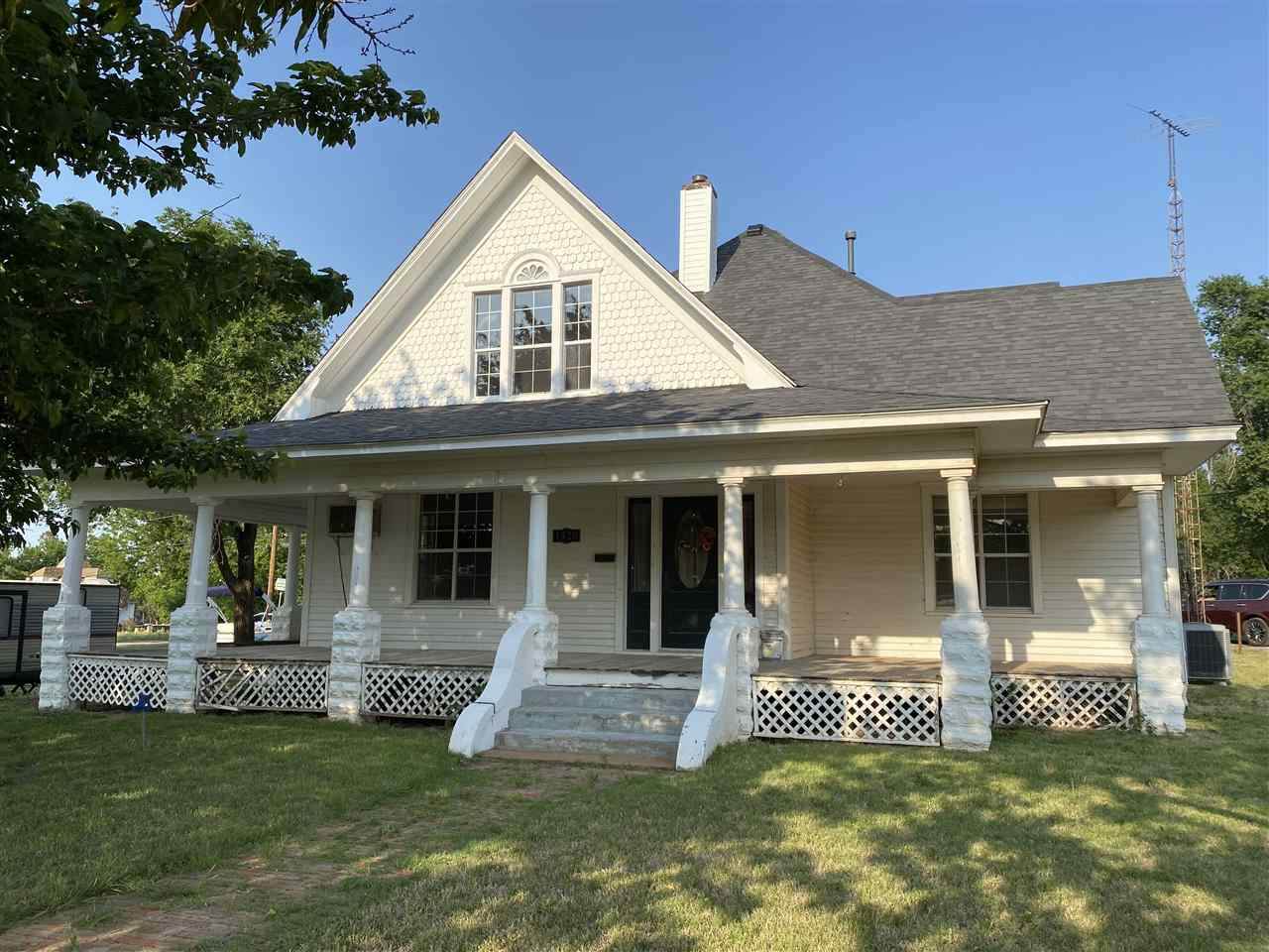 1420 E St - Photo 1