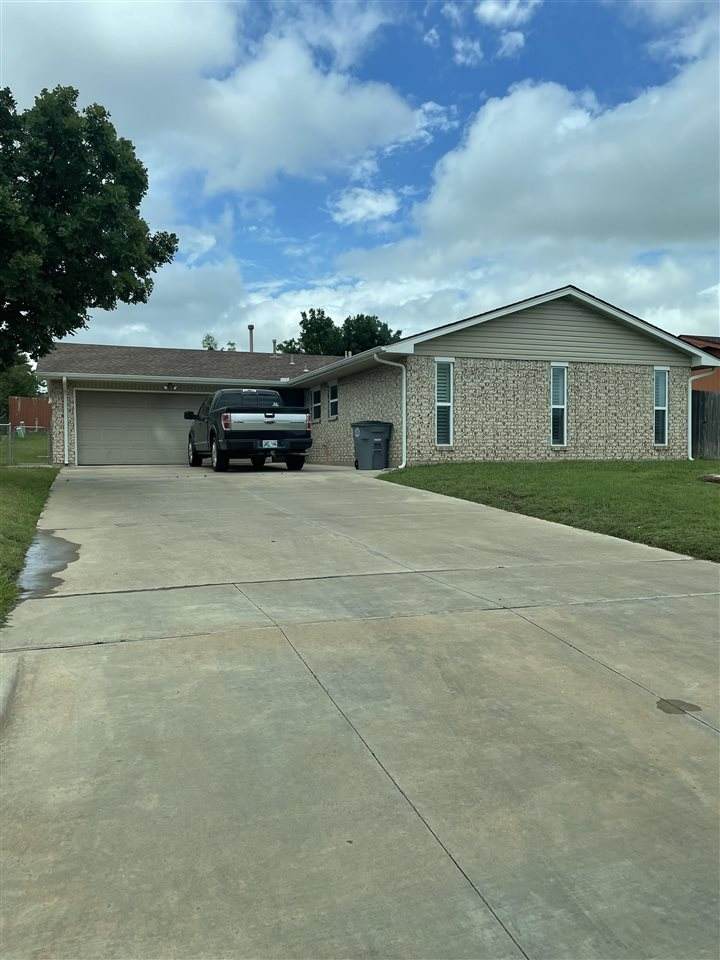 6109 Oak Cliff Ave - Photo 1