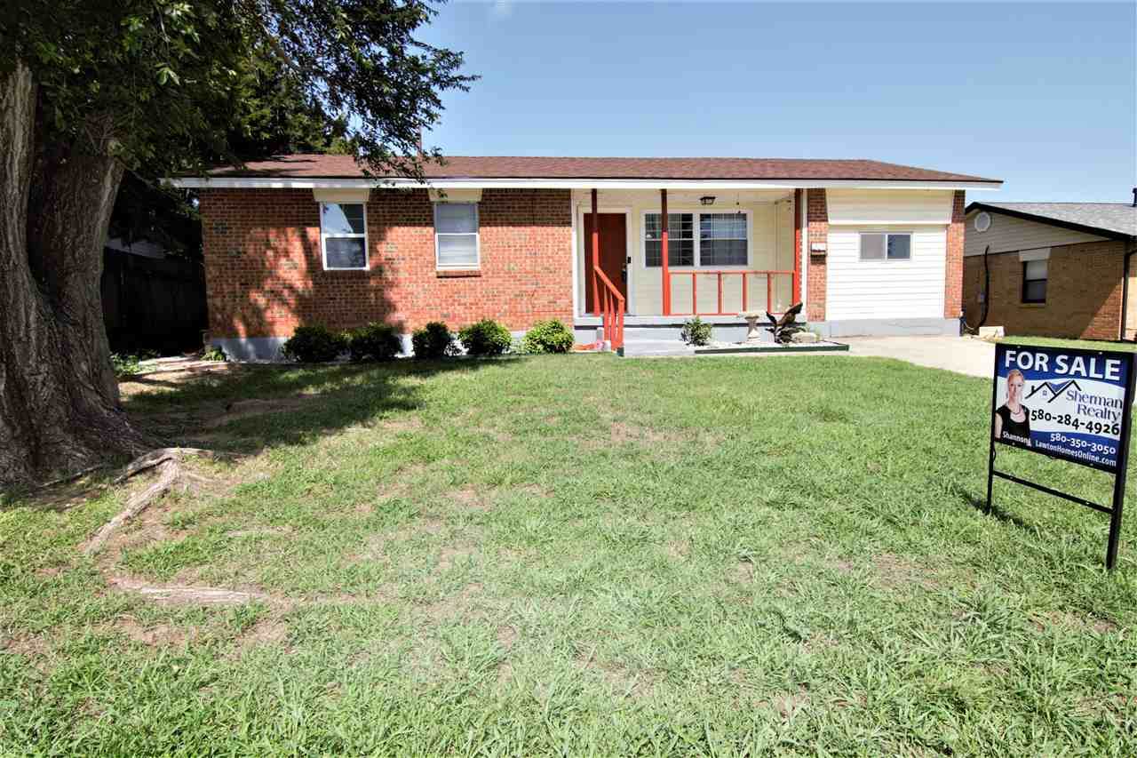 205 Oak St - Photo 1