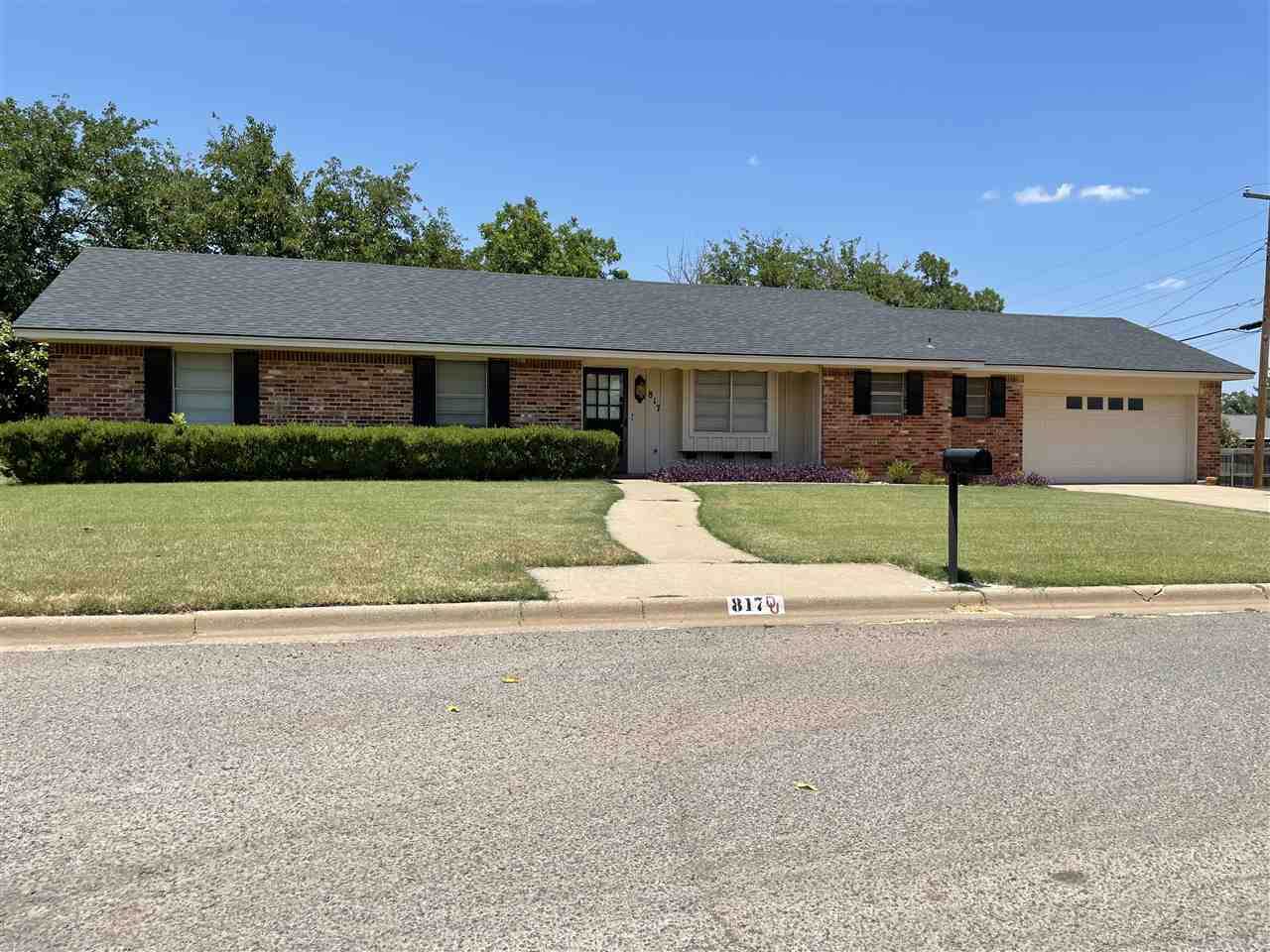817 Willard - Photo 1