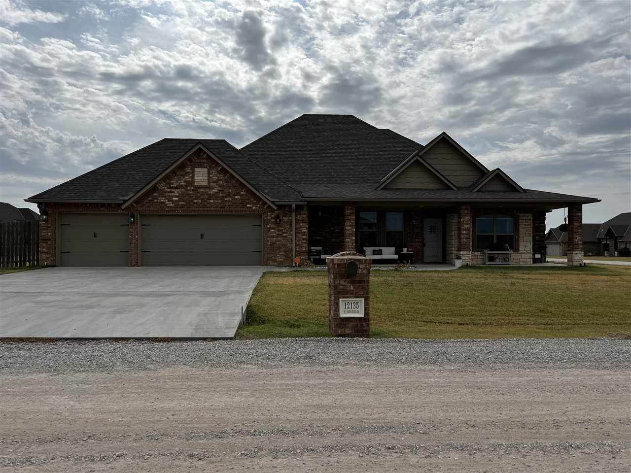 12135 Deer Ridge Dr - Photo 1