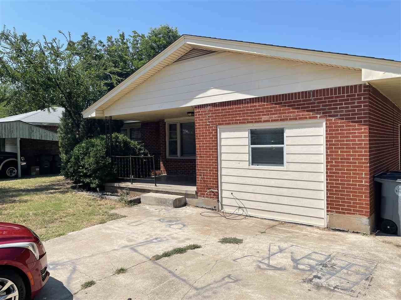 2818 22nd St - Photo 1