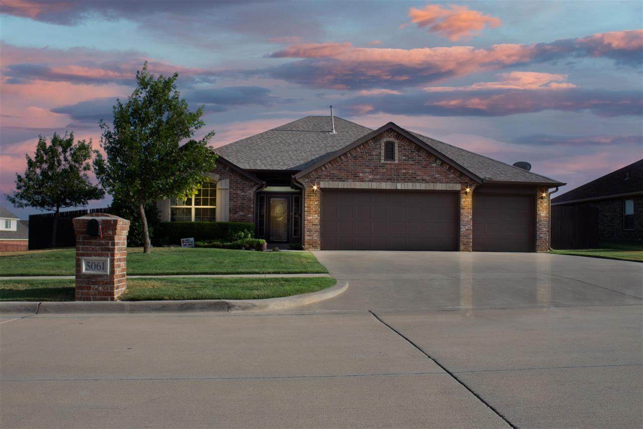 5061 Viking Ln - Photo 1
