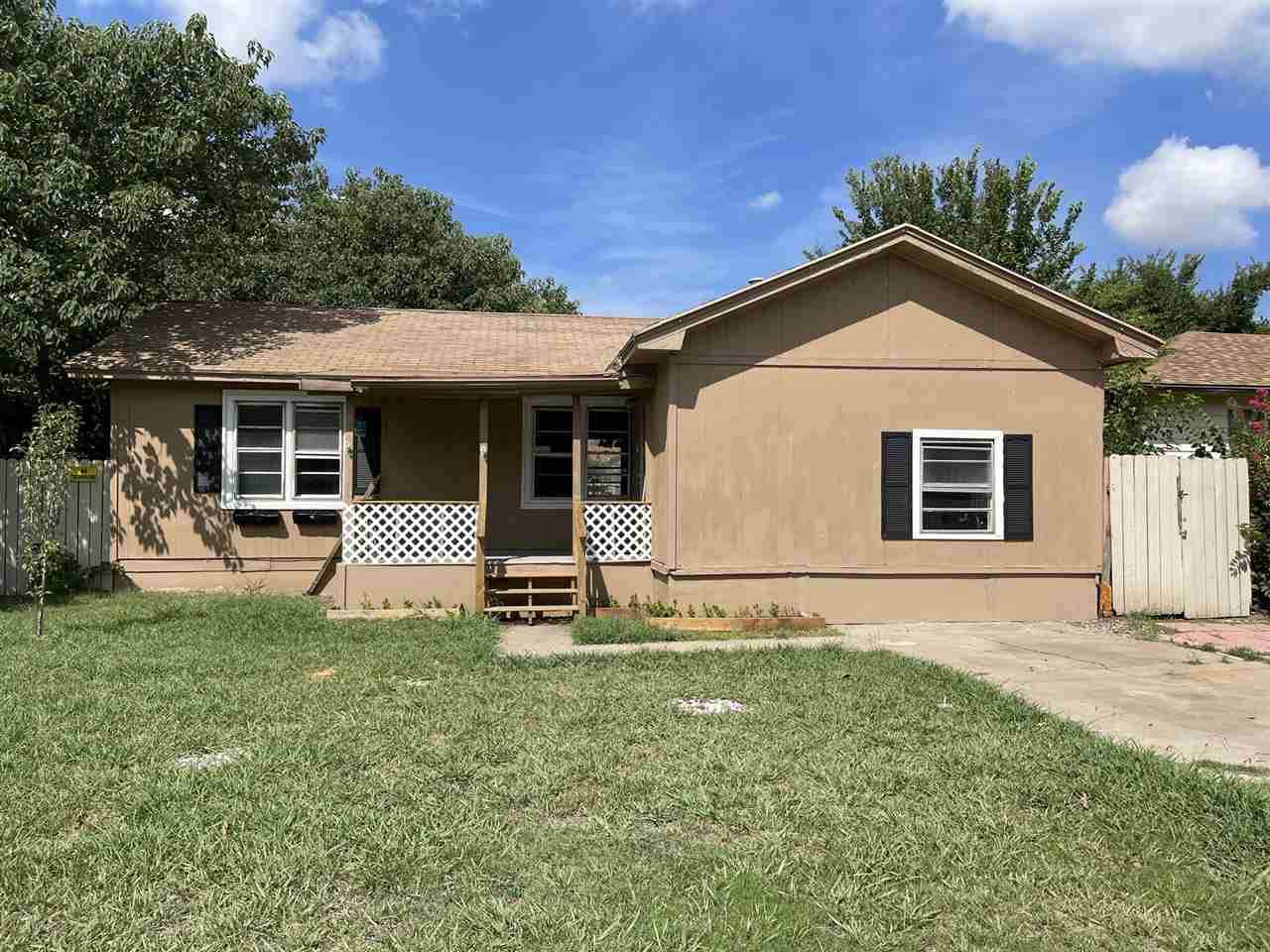 2710 Nw 25th St - Photo 1