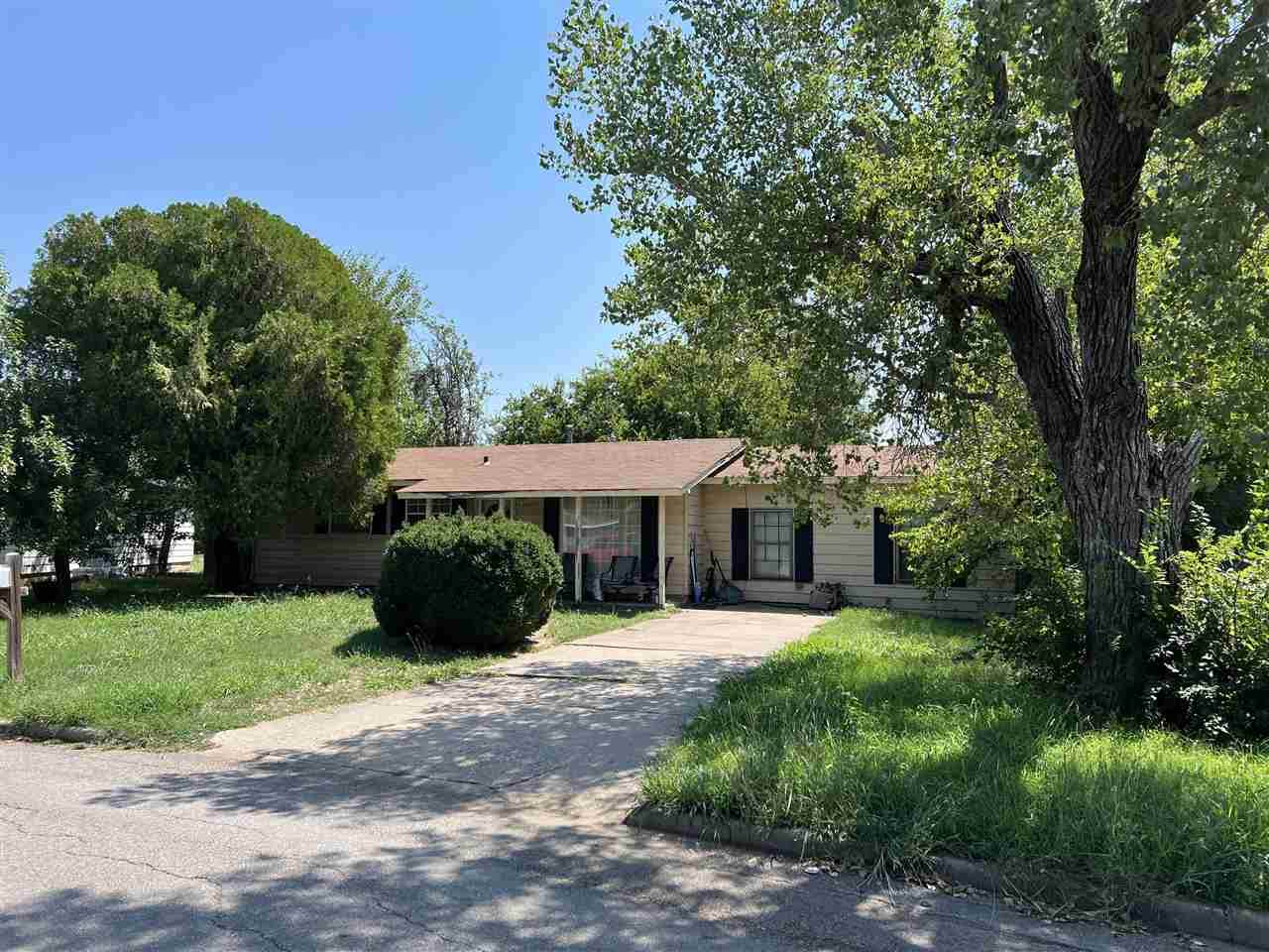 412 Greenmeadow - Photo 1