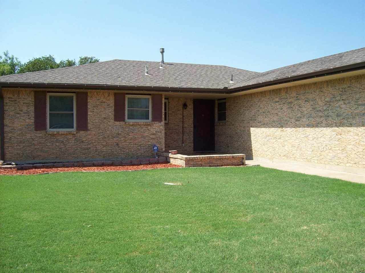2604 Cedric Cir - Photo 1