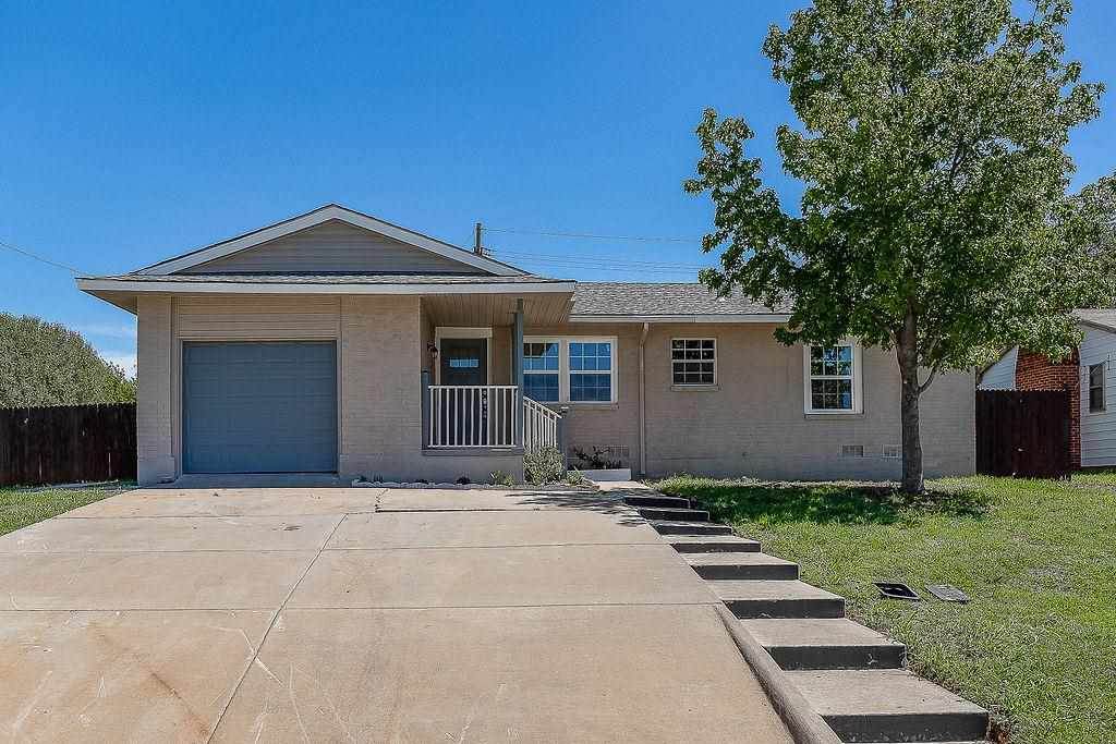 2533 38th Pl - Photo 1
