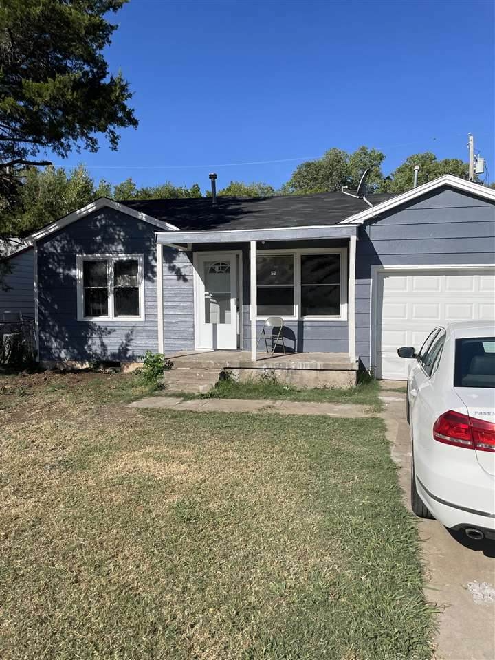 532 Carver Ave - Photo 1