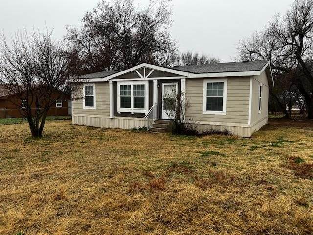 810 7th St - Photo 1