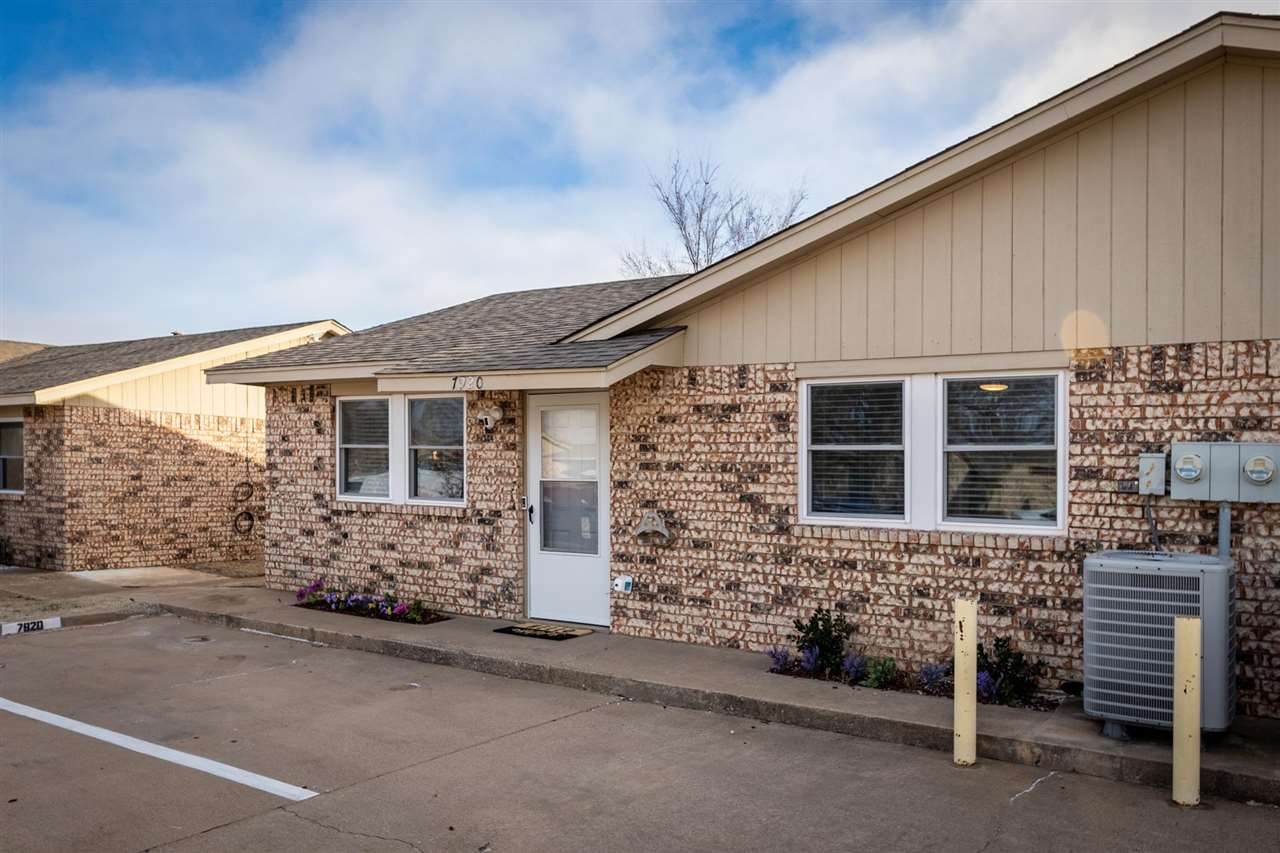 7920 Crossland Cir - Photo 1