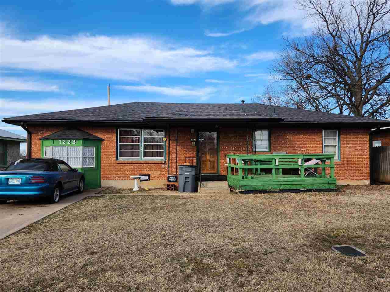 1223 Logan Ave - Photo 1