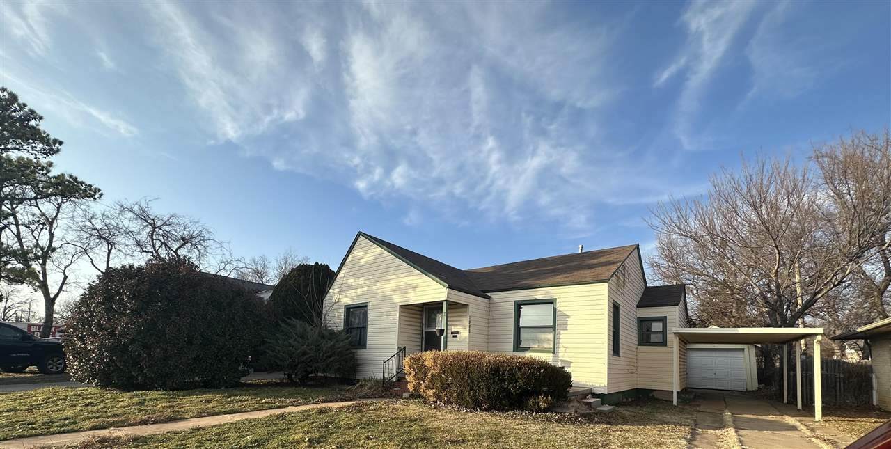1005 Gore Blvd - Photo 1