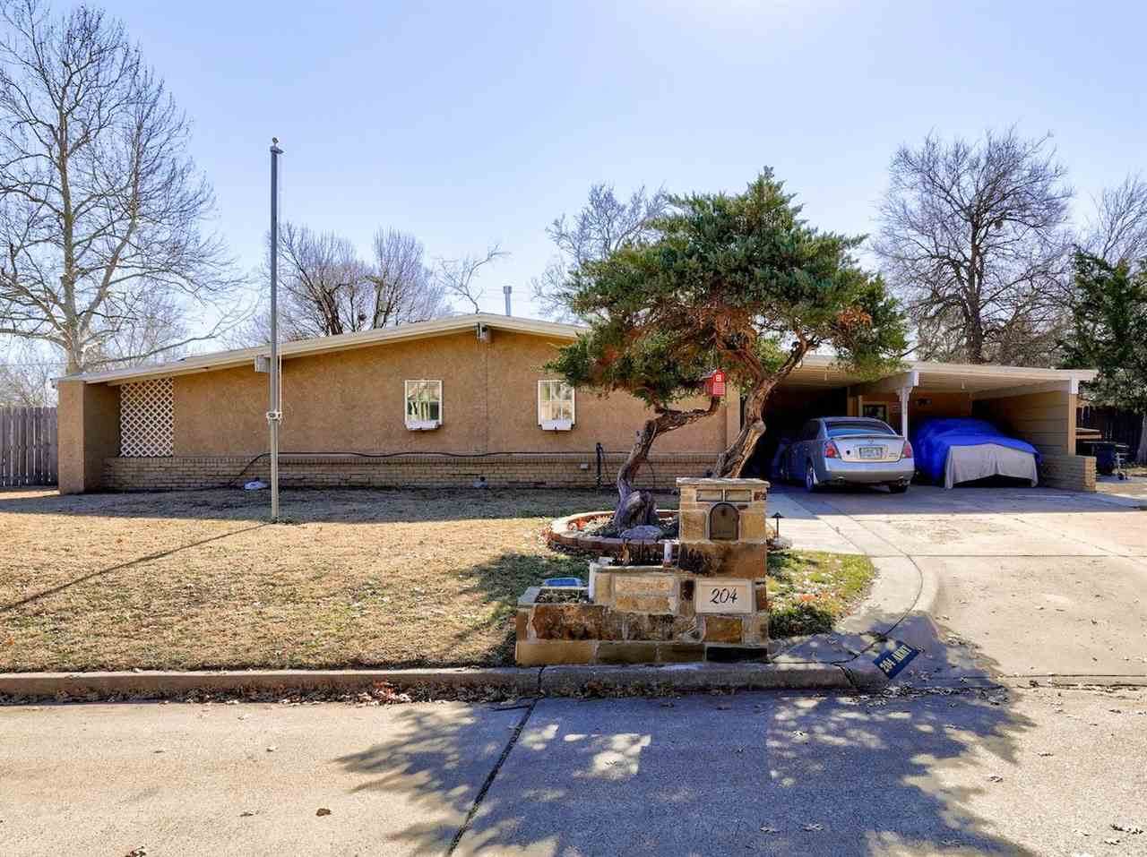 204 Mimosa Ln - Photo 1