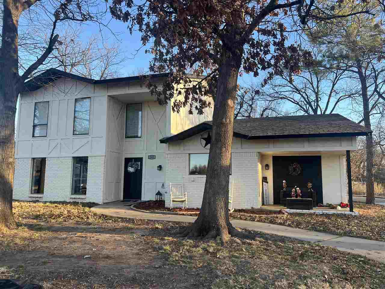 207 74th St - Photo 1
