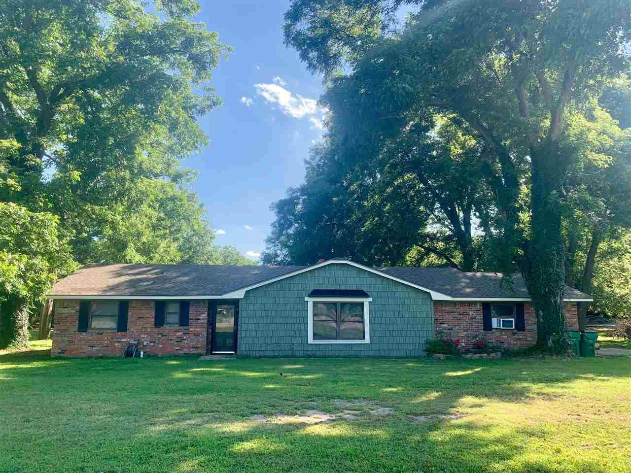 1 Briarwood Cir - Photo 1