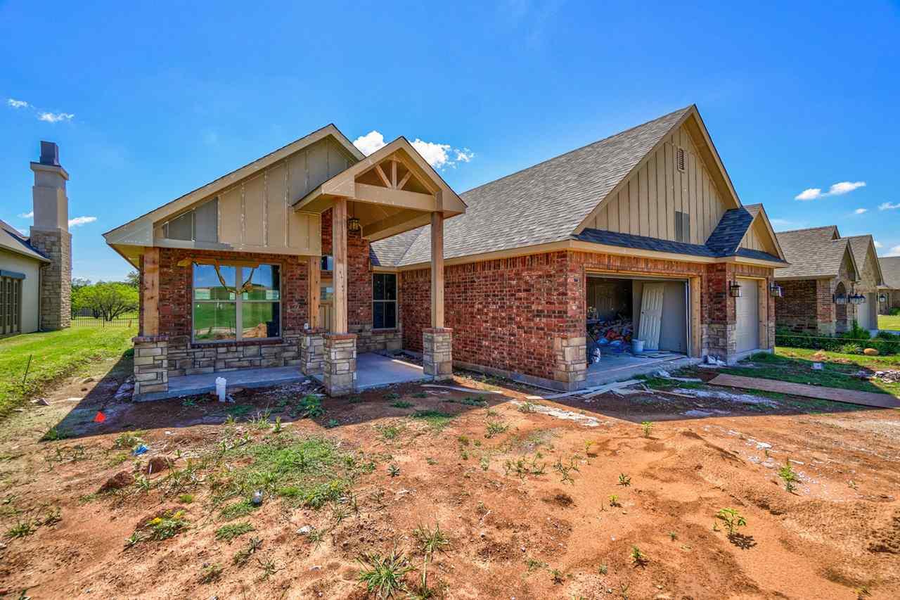 1203 Thornbury Dr - Photo 1