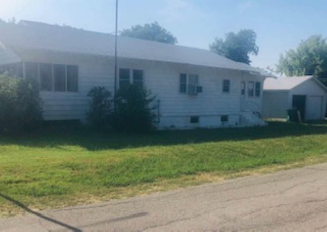229 Indiana St - Photo 1