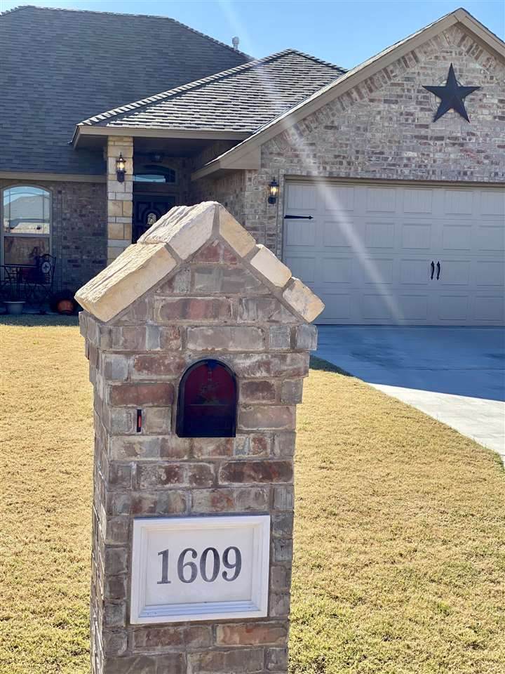 1609 White Rock Dr - Photo 1