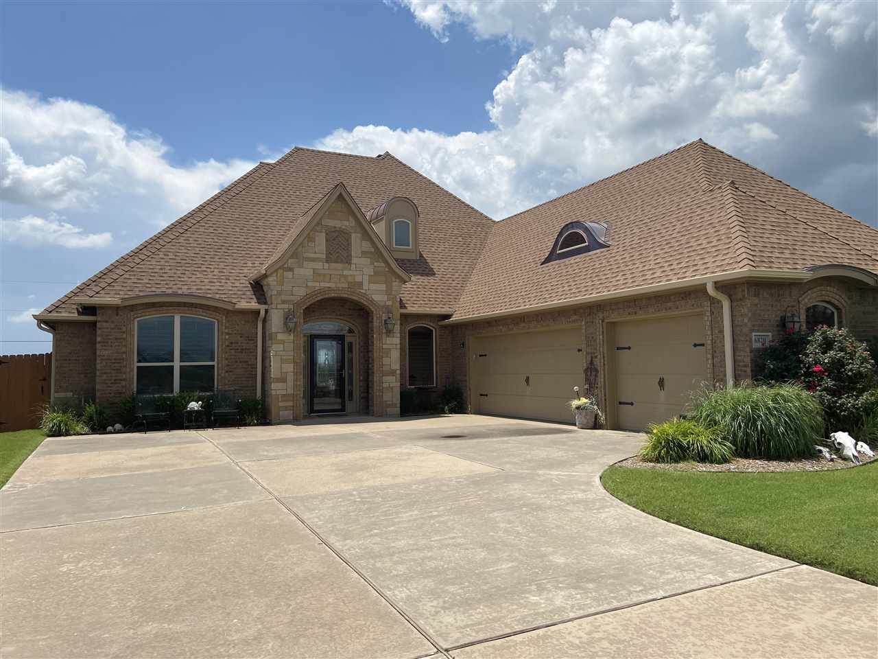 6820 Woodstock Ave - Photo 1