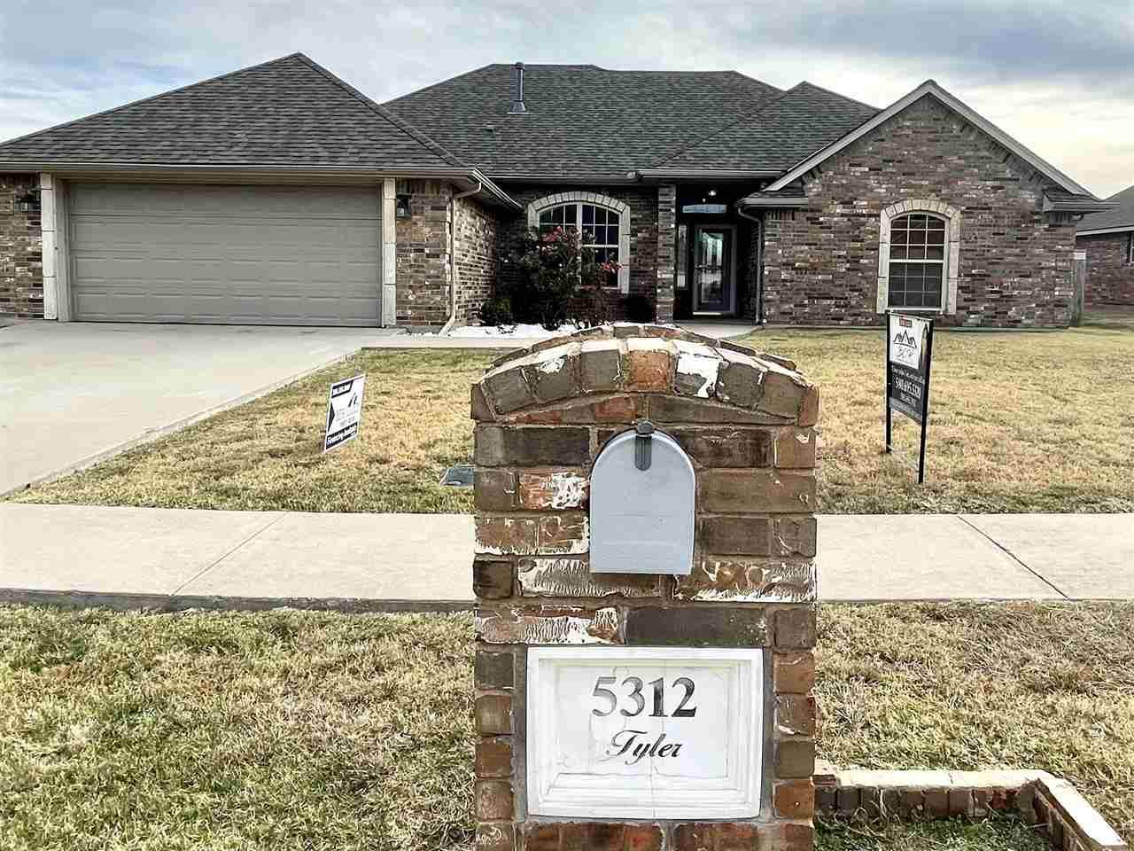 5312 Tyler Ave - Photo 1