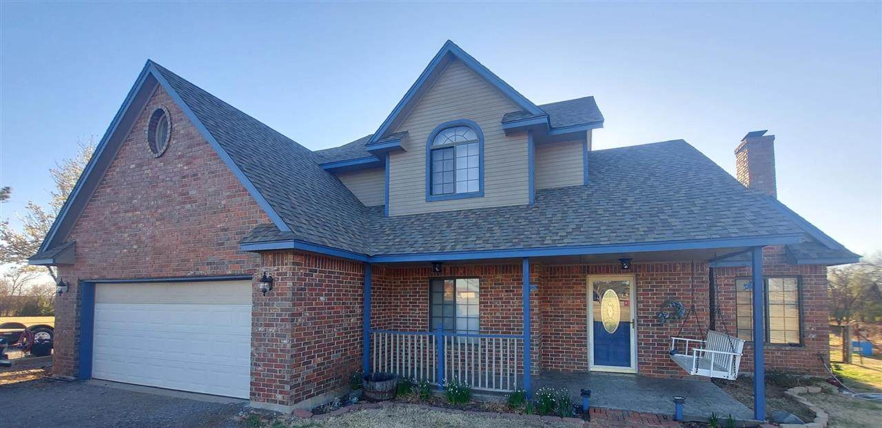 555 Paradise Valley Dr - Photo 1