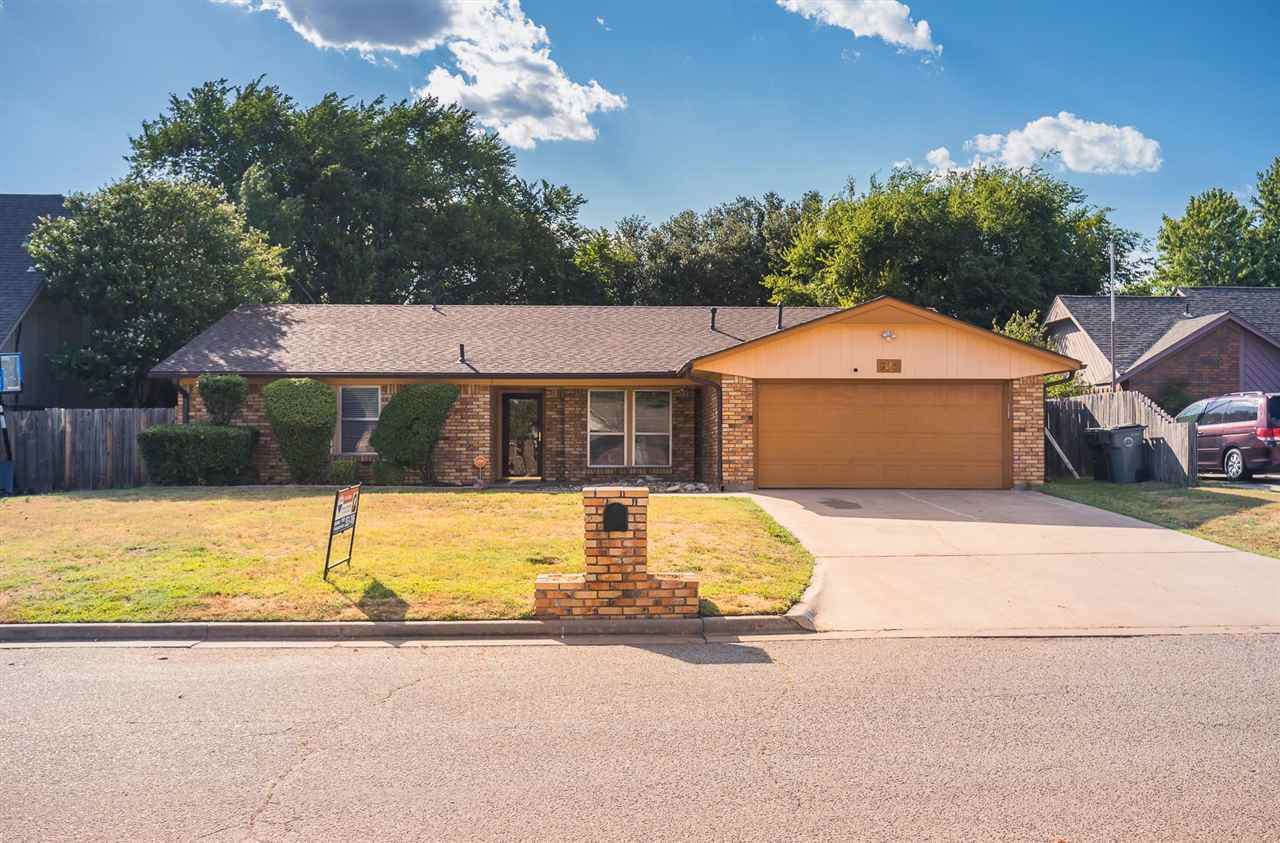 906 Becontree Dr - Photo 1