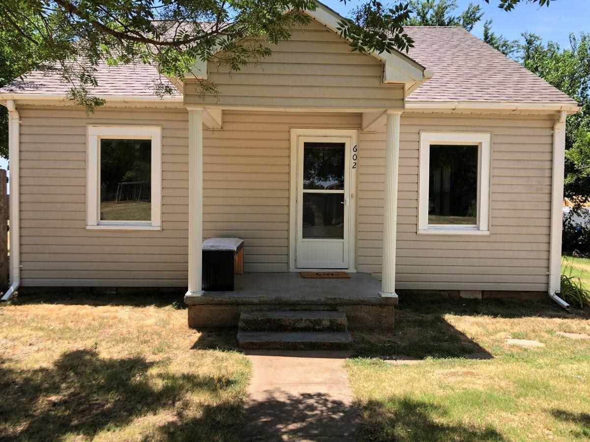 602 Griffin Ave - Photo 1