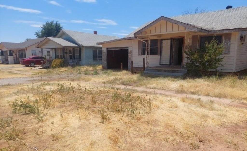 809 Hightower St - Photo 1