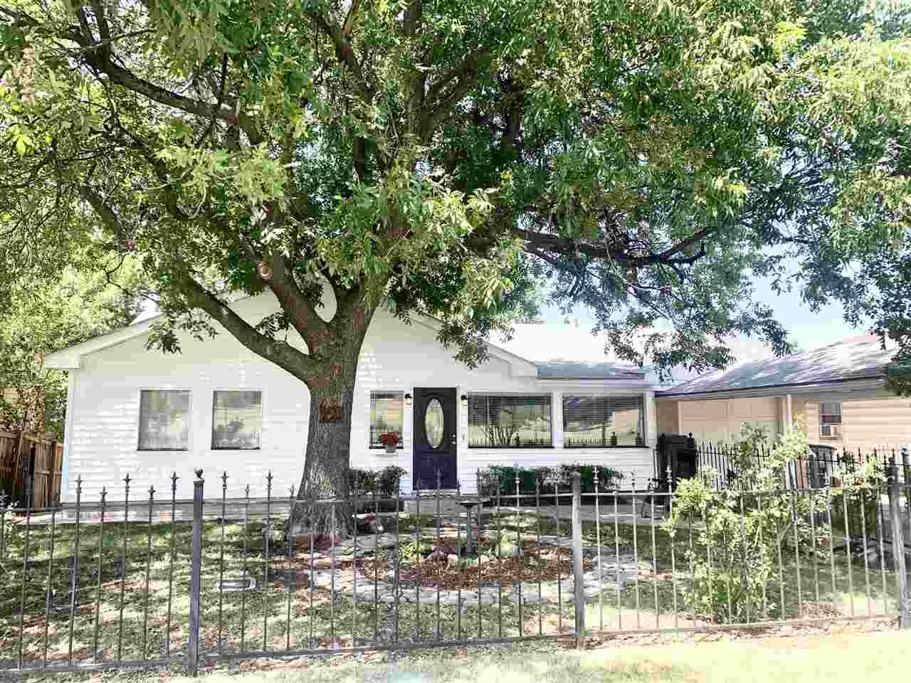 1432 23rd St - Photo 1