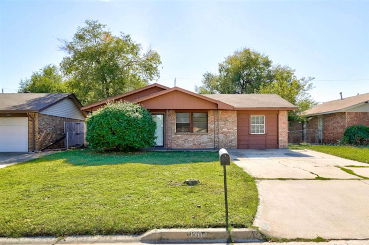 1304 Jefferson Ave - Photo 1