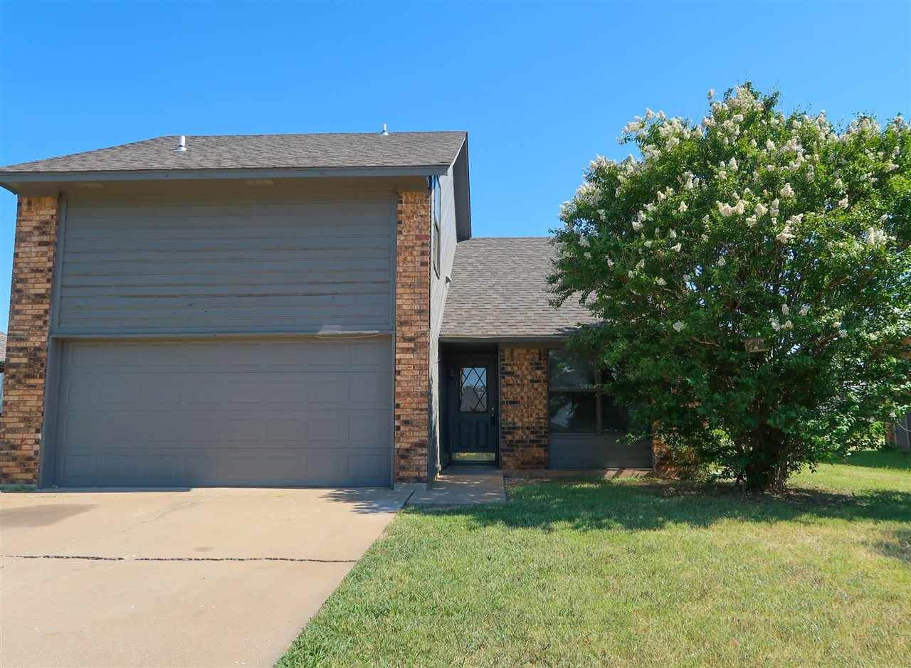 4910 Mills Ave - Photo 1