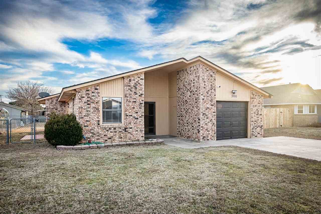 3906 Hickory Ln - Photo 1