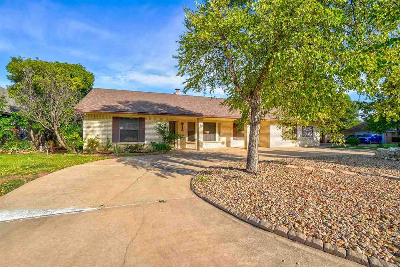 901 Micklegate Blvd - Photo 1