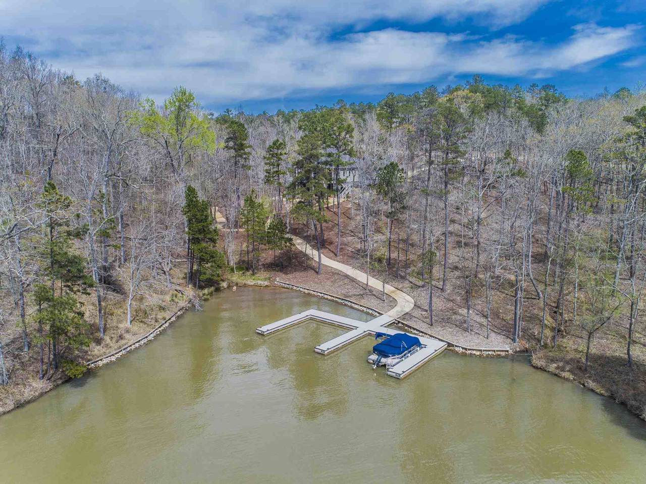 1031 Cavalier Cove - Photo 1