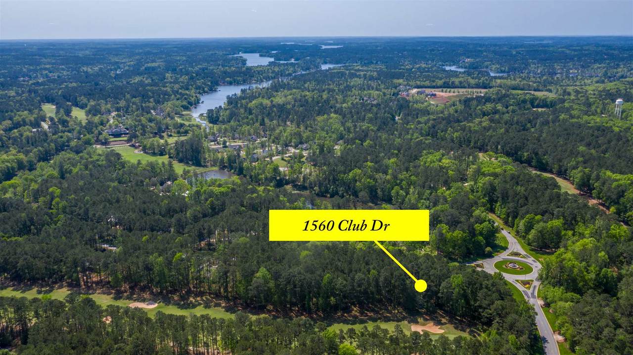 1560 Club Drive - Photo 1
