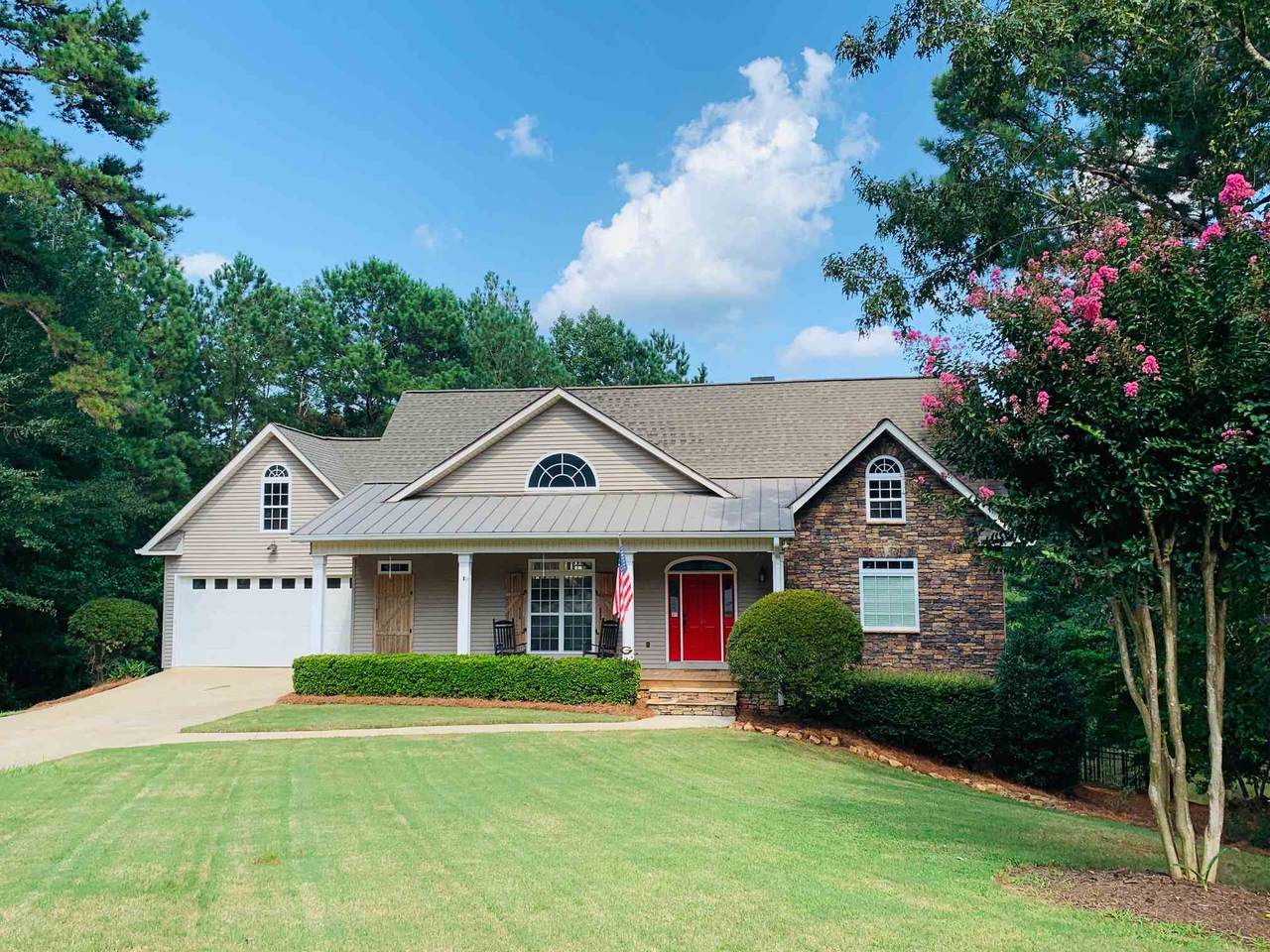 104 Fox Tail Drive - Photo 1