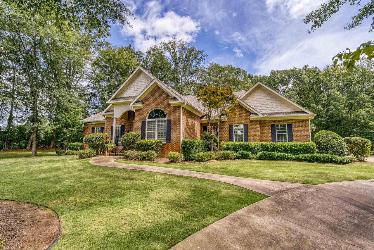 120 Swan Drive - Photo 1