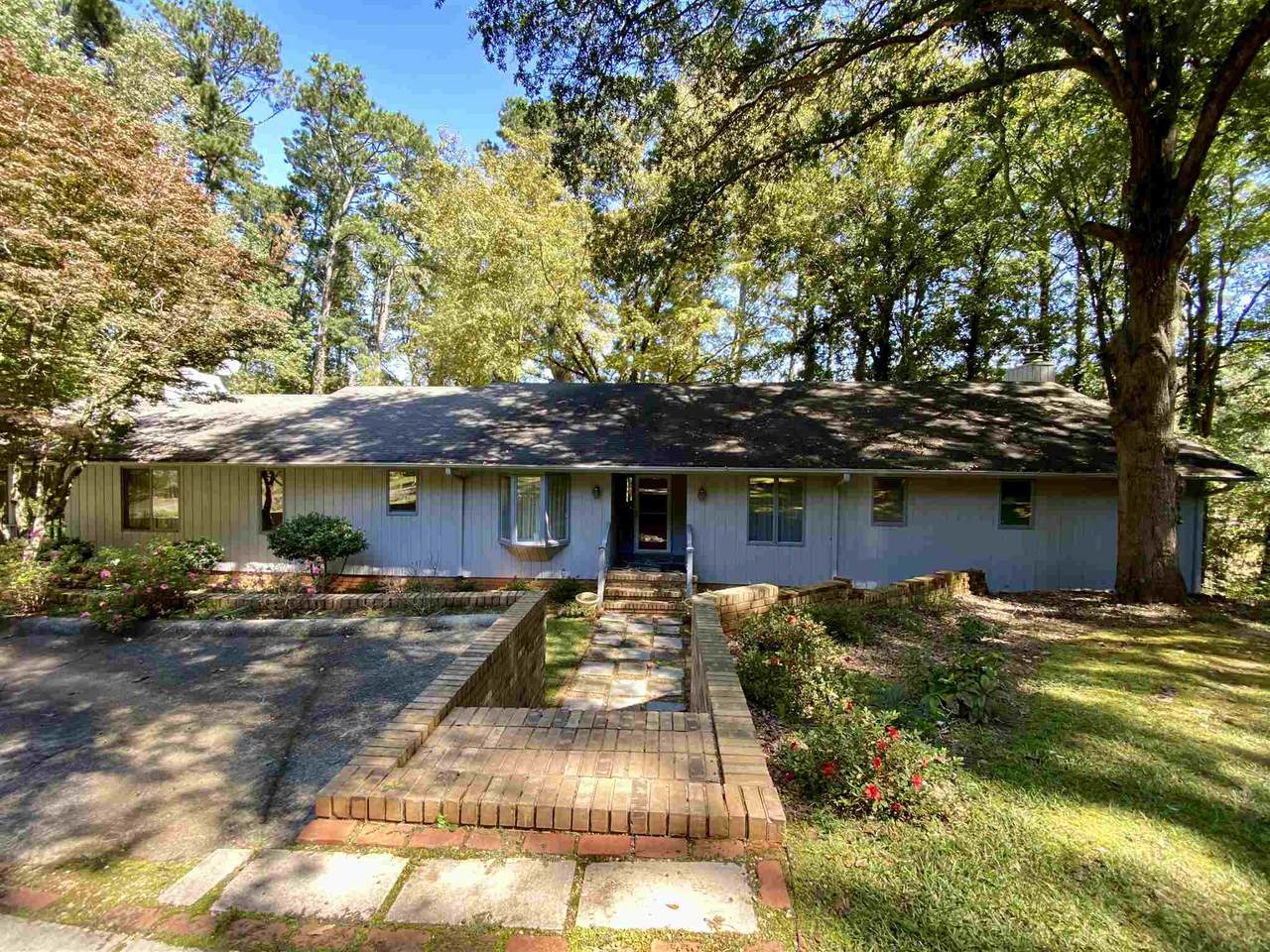 1102 Phelps Road - Photo 1