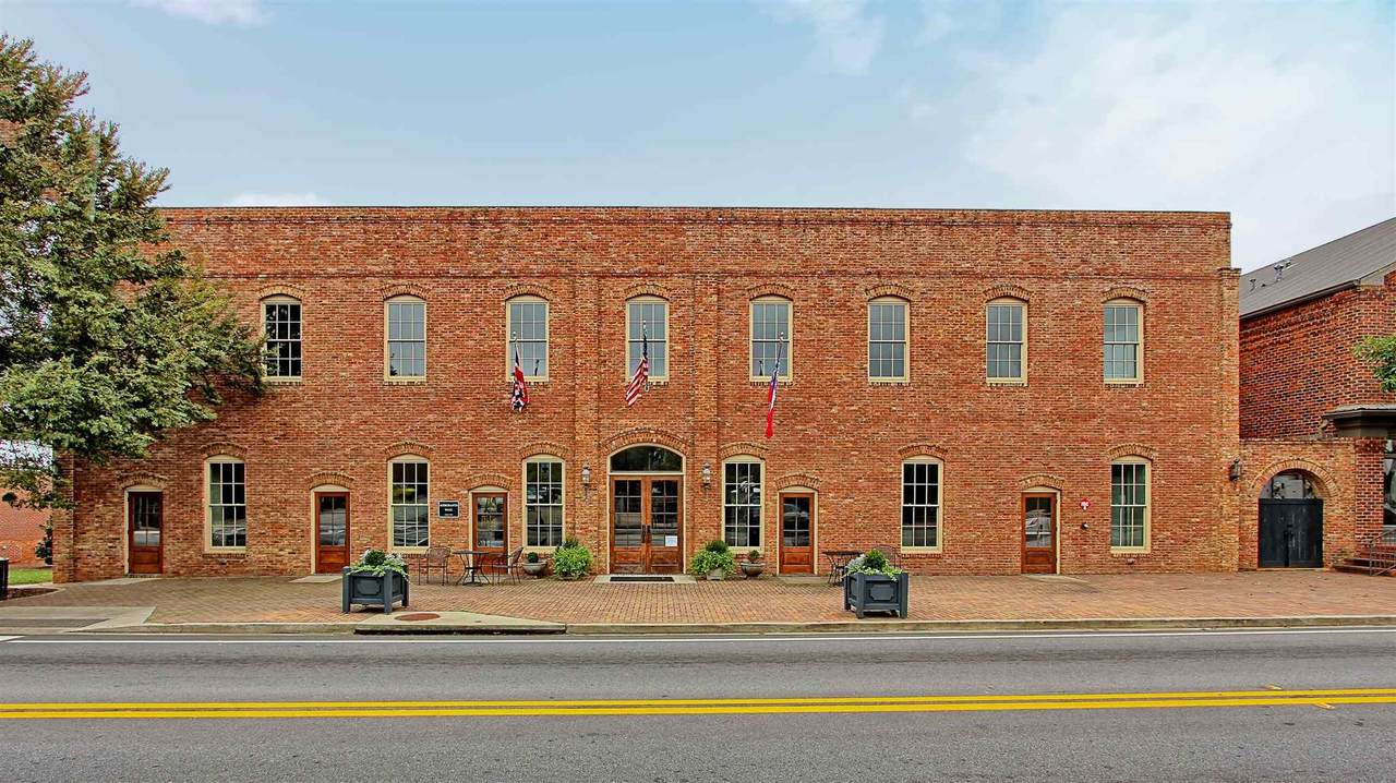 200 West Washington Street - Photo 1
