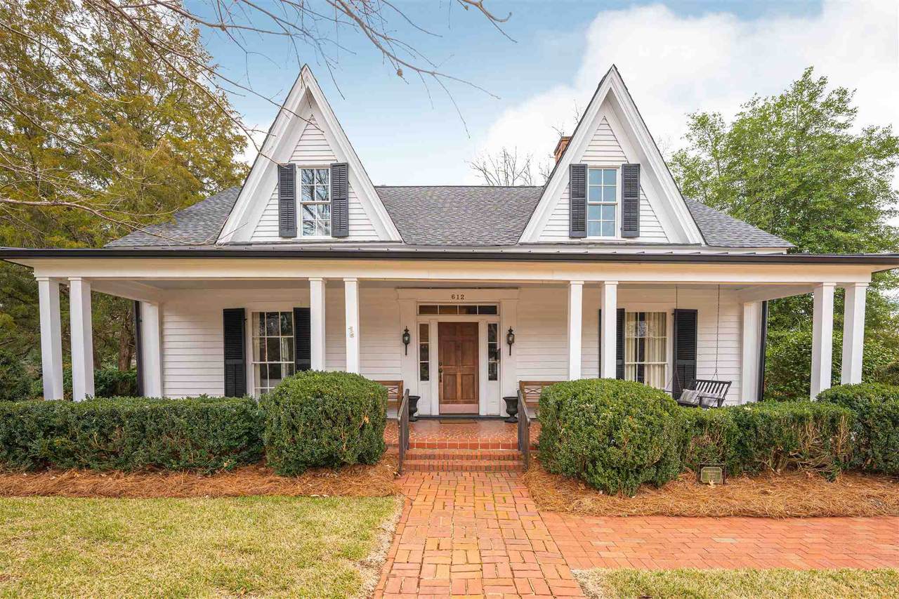 612 Old Post Road - Photo 1