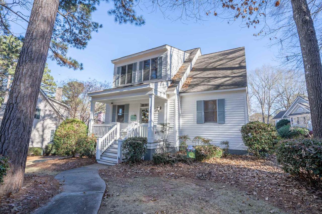 129 Oakton South - Photo 1