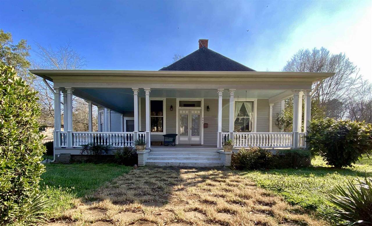 302 West South Street - Photo 1