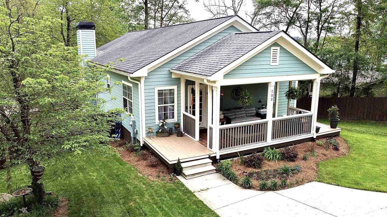 103 Pinewood Drive - Photo 1