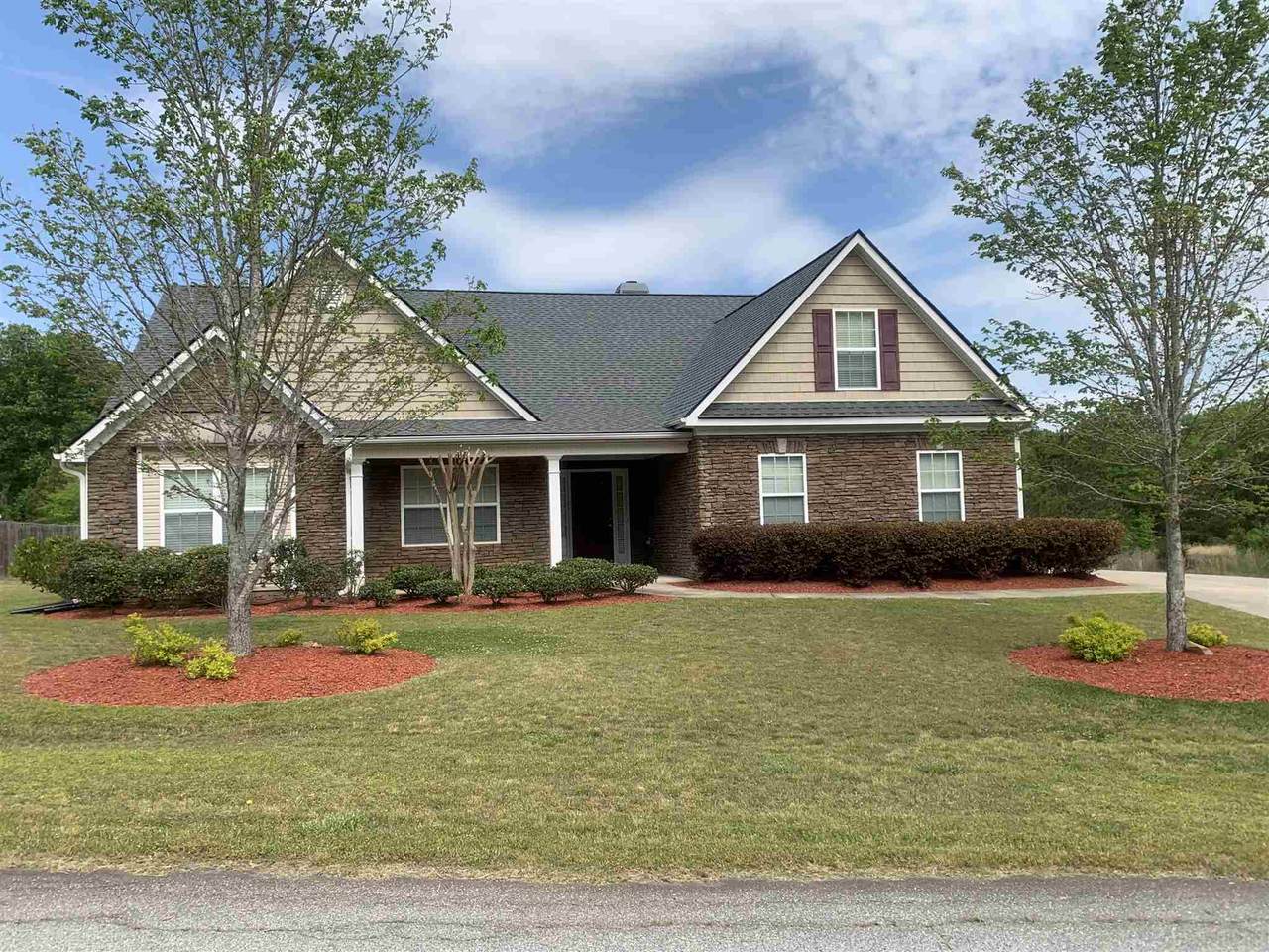 197 Oakwood Drive - Photo 1
