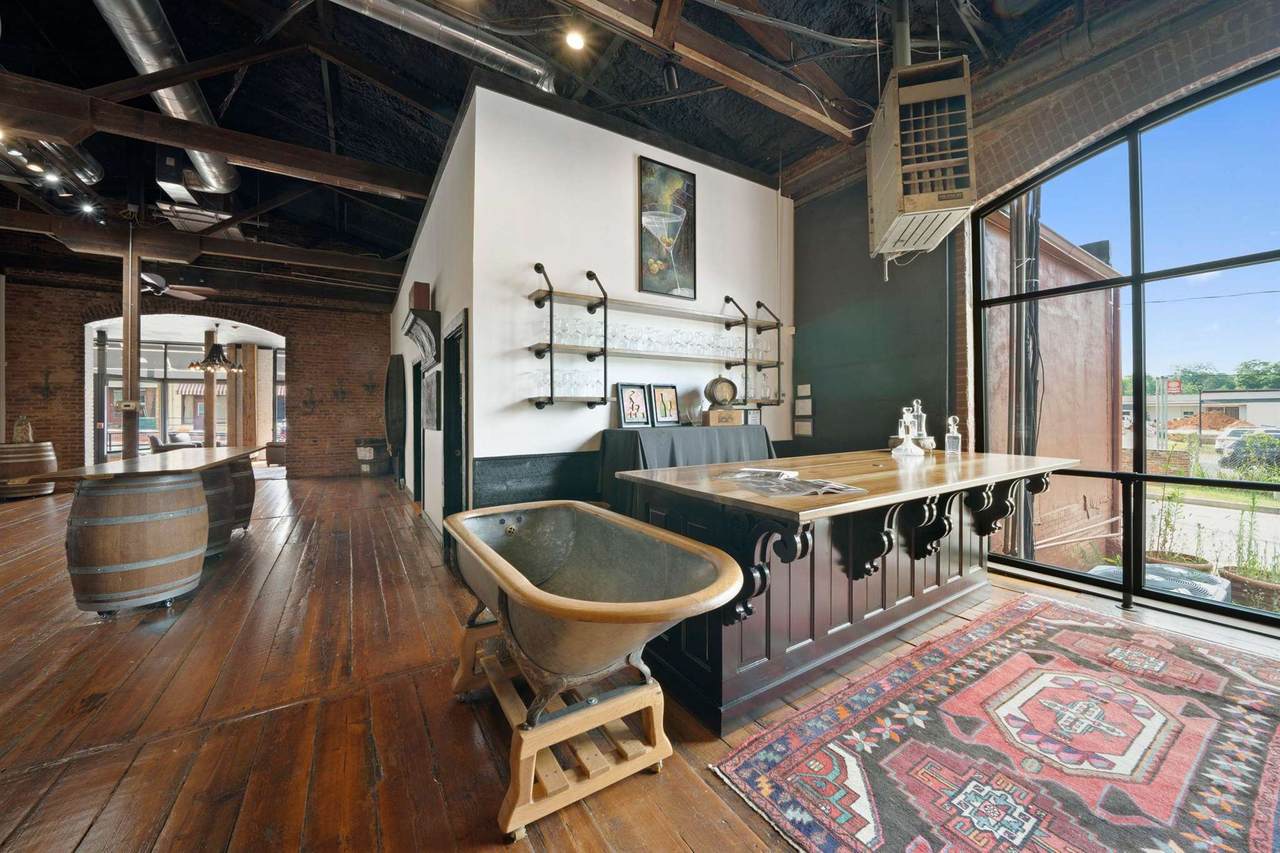 118 Jefferson Avenue - Photo 1