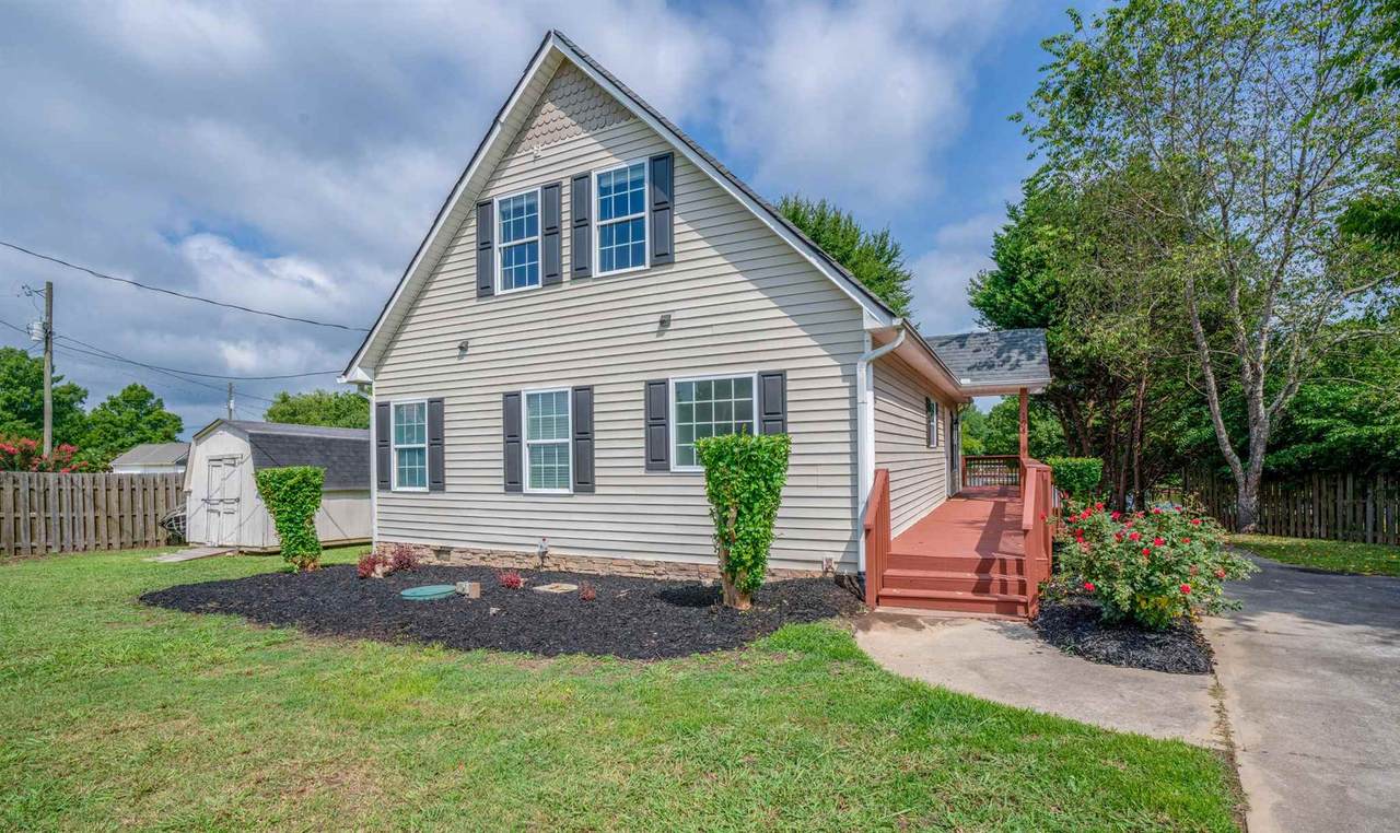 104 Shadowlake Lane - Photo 1