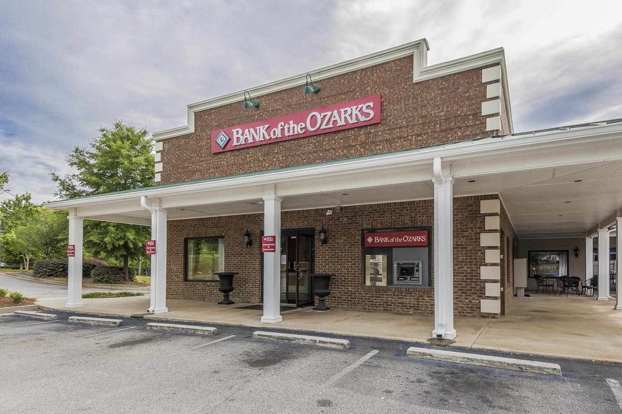 1011 Park Place - Photo 1