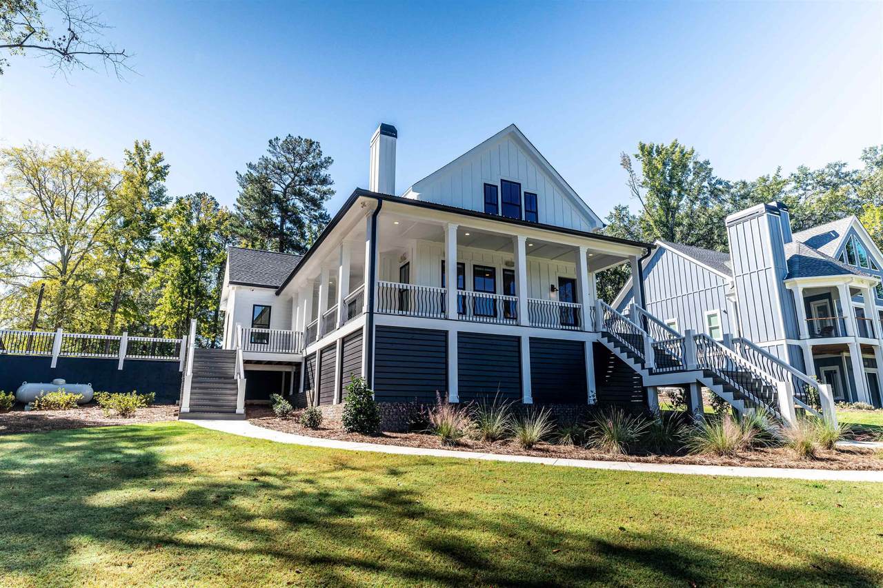 1090 Crooked Creek Road - Photo 1
