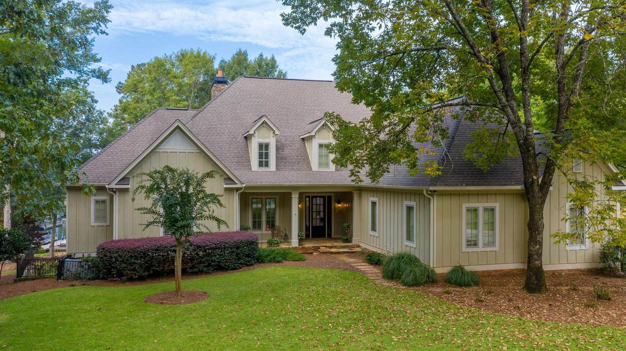 1800 Buckhead Drive - Photo 1